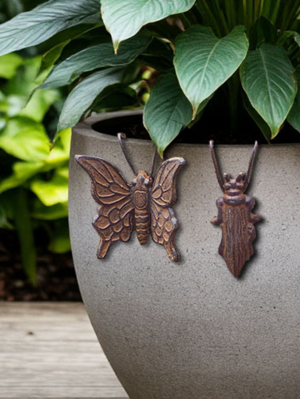 Iron Garden Набор фигурок-подвесок 2 шт (Бабочка и Жук)