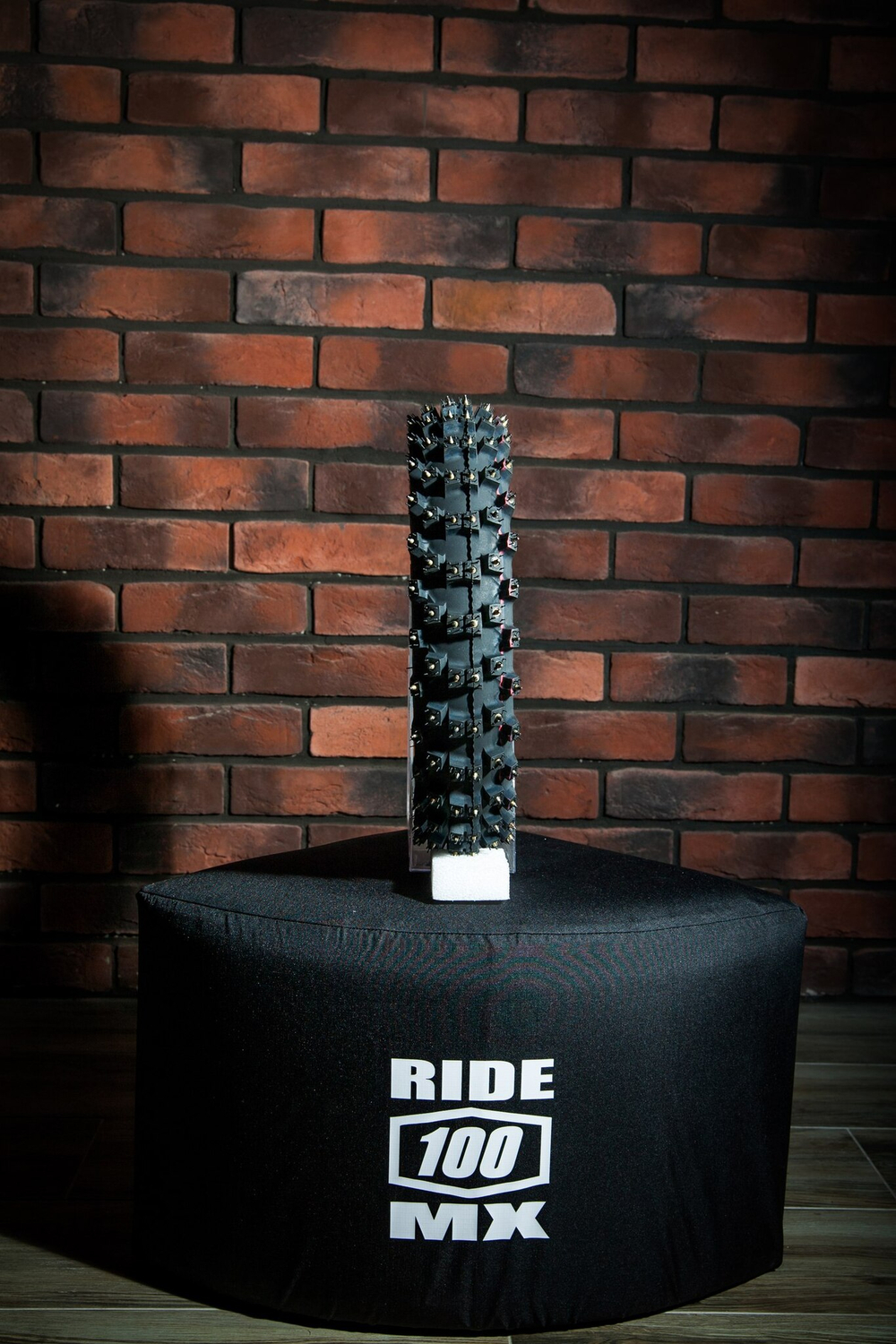 Mitas C-20 80/100-R12 (180 spikes) шипованная кроссовая покрышка задняя 65СС