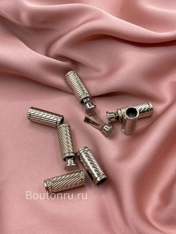 Наконечник для шнура рифленый в серебристом металле с зажимом