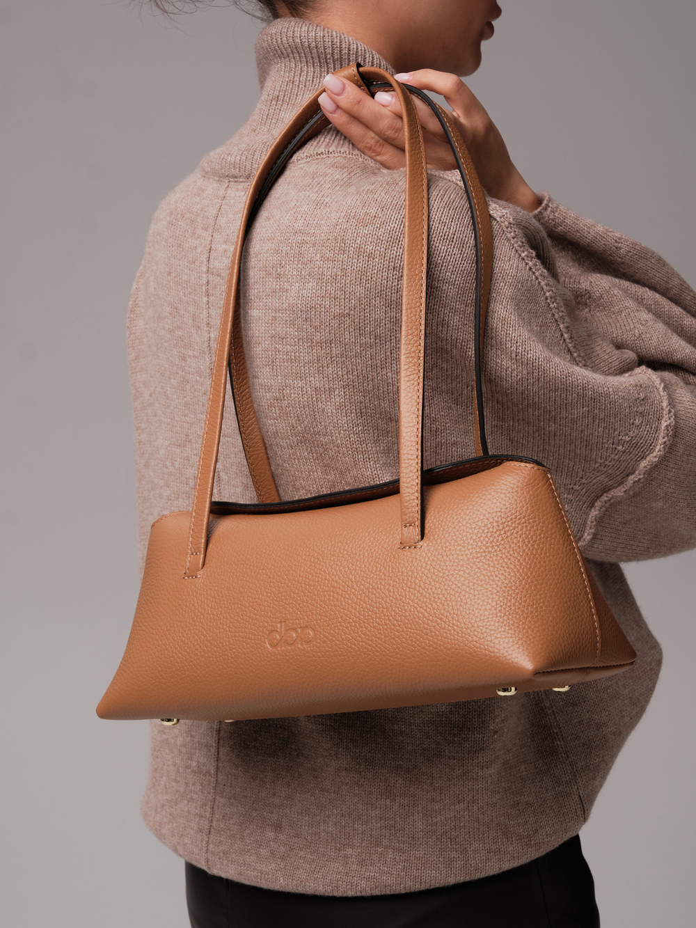 Женская кожаная сумка DBR 31127 оранжевый миндаль