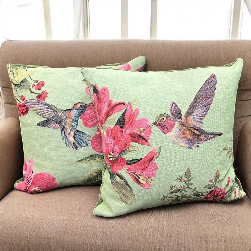Подушка Колибри гобеленовая 45х45 см