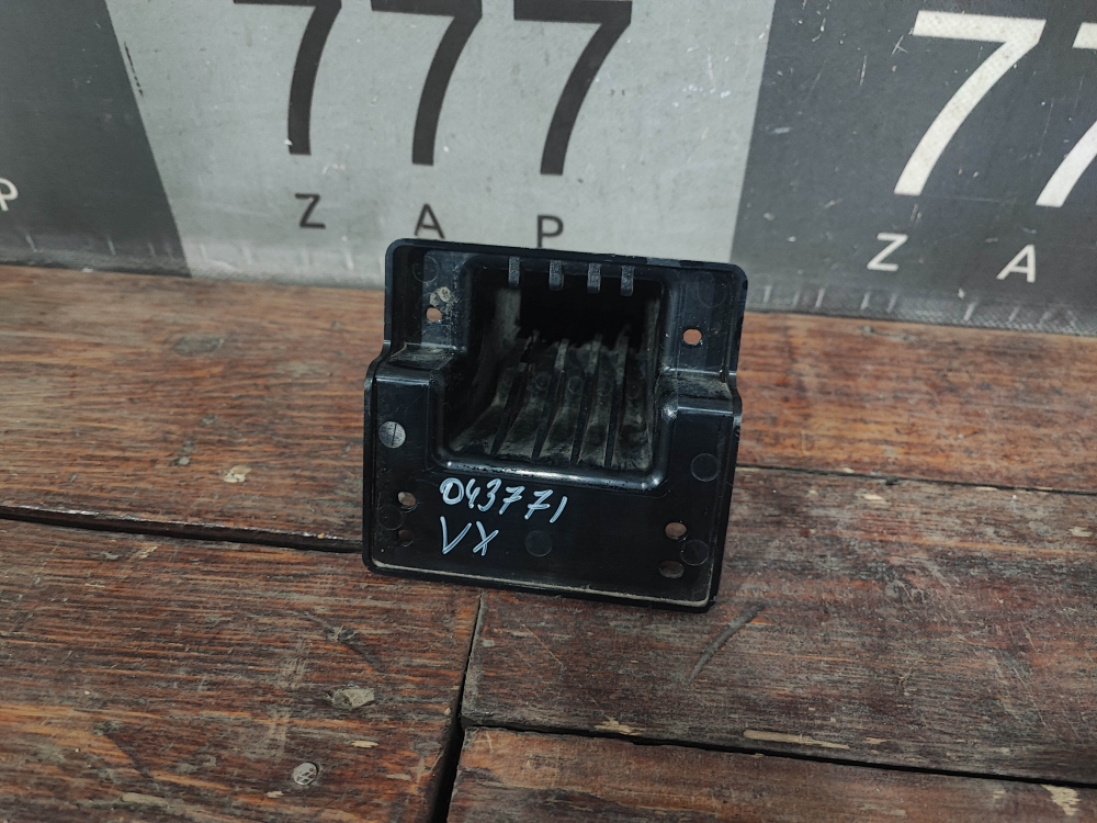 Кронштейн решетки радиатора Exeed VX 23-нв Б/У Оригинал 602004942AA