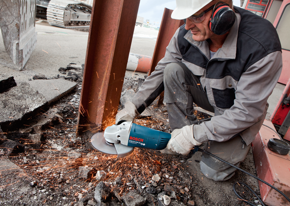 Шлифовальная машина угловая Bosch GWS 24-230 JH 0601884203