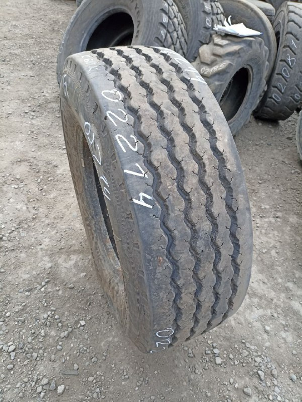 385/65R22.5 Kama NT201 шина б/у