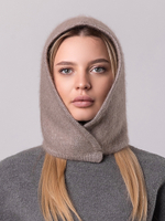 Капор Юка из пряжи енота