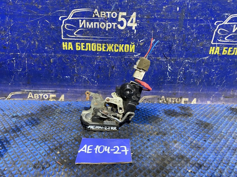 Замок двери задней правой TOYOTA COROLLA 1999