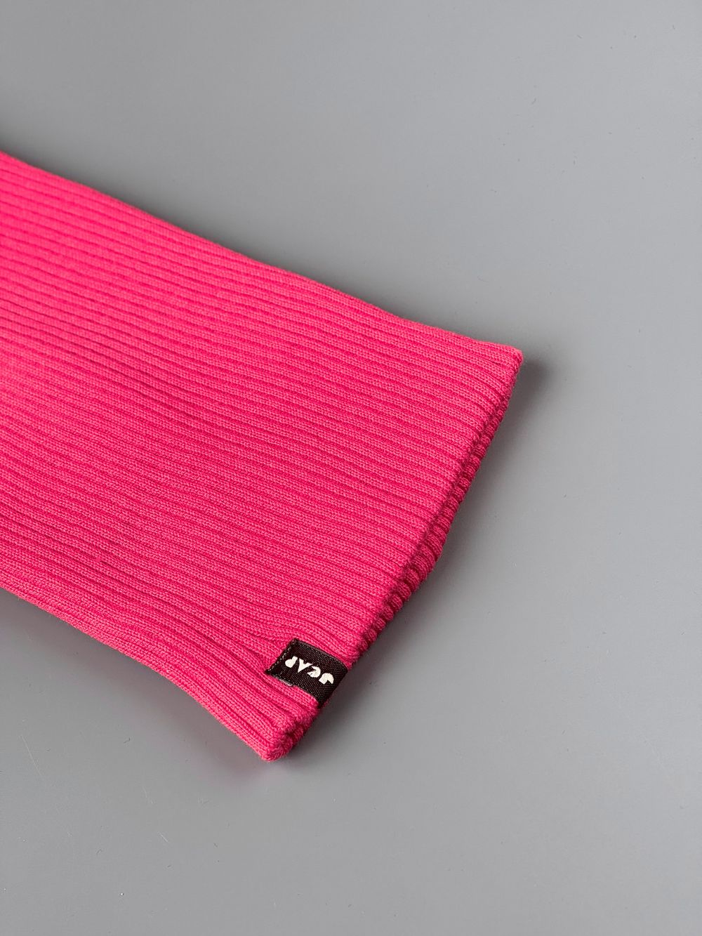 Шапка вязаная весенняя/осенняя МУЛА (Фуксия)