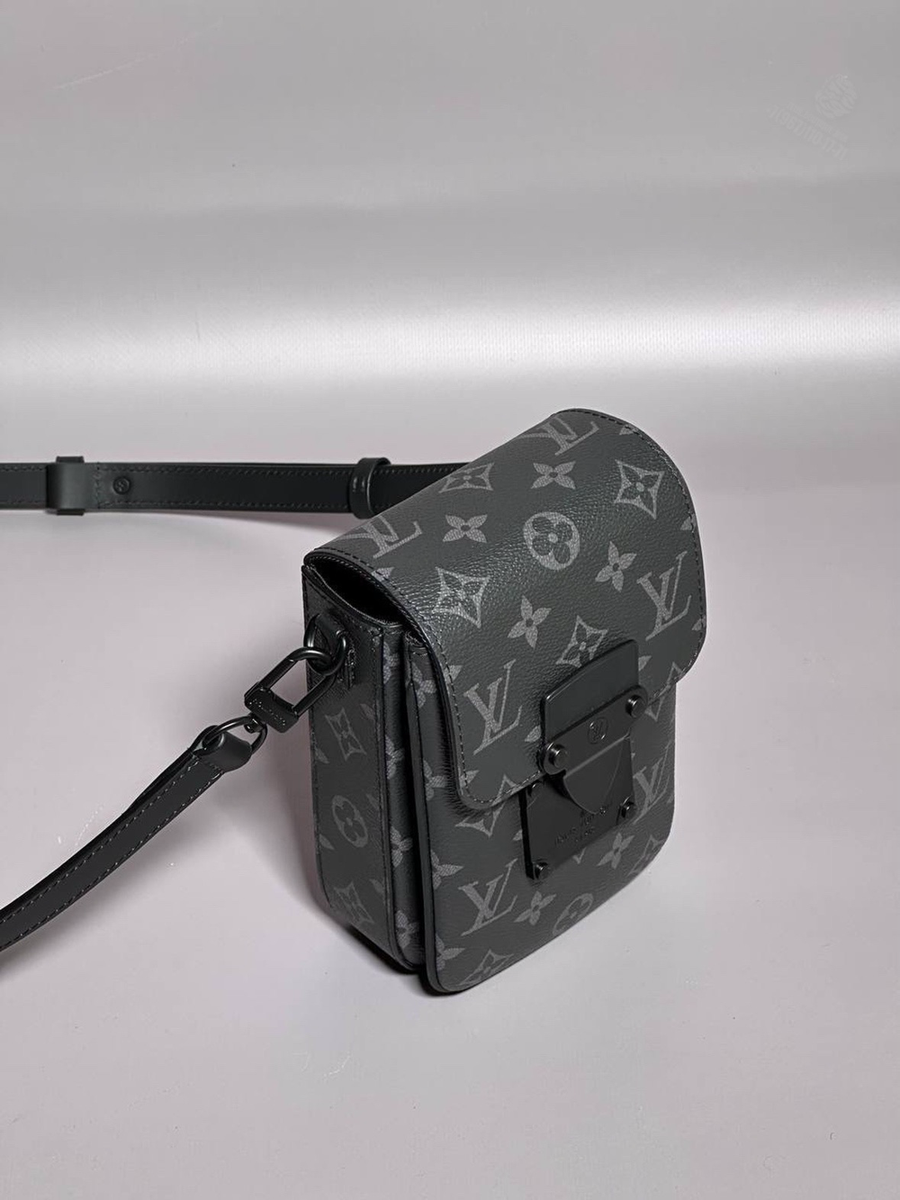 Сумка через плечо Louis Vuitton