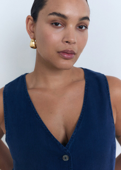 Жилет из лиоцелла под деним