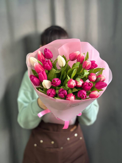 Букет из тюльпанов №10