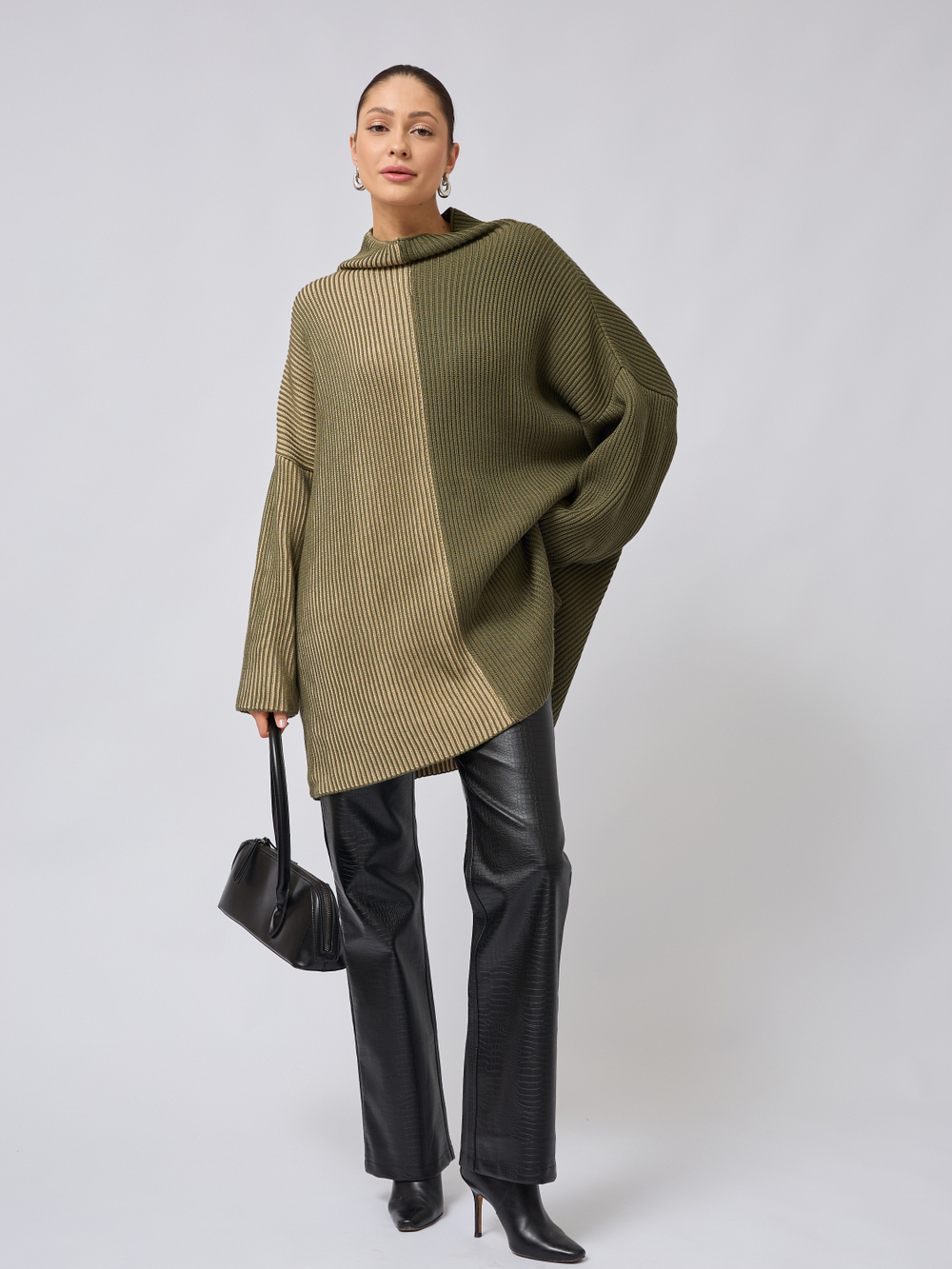 Свитер оверсайз двухцветный