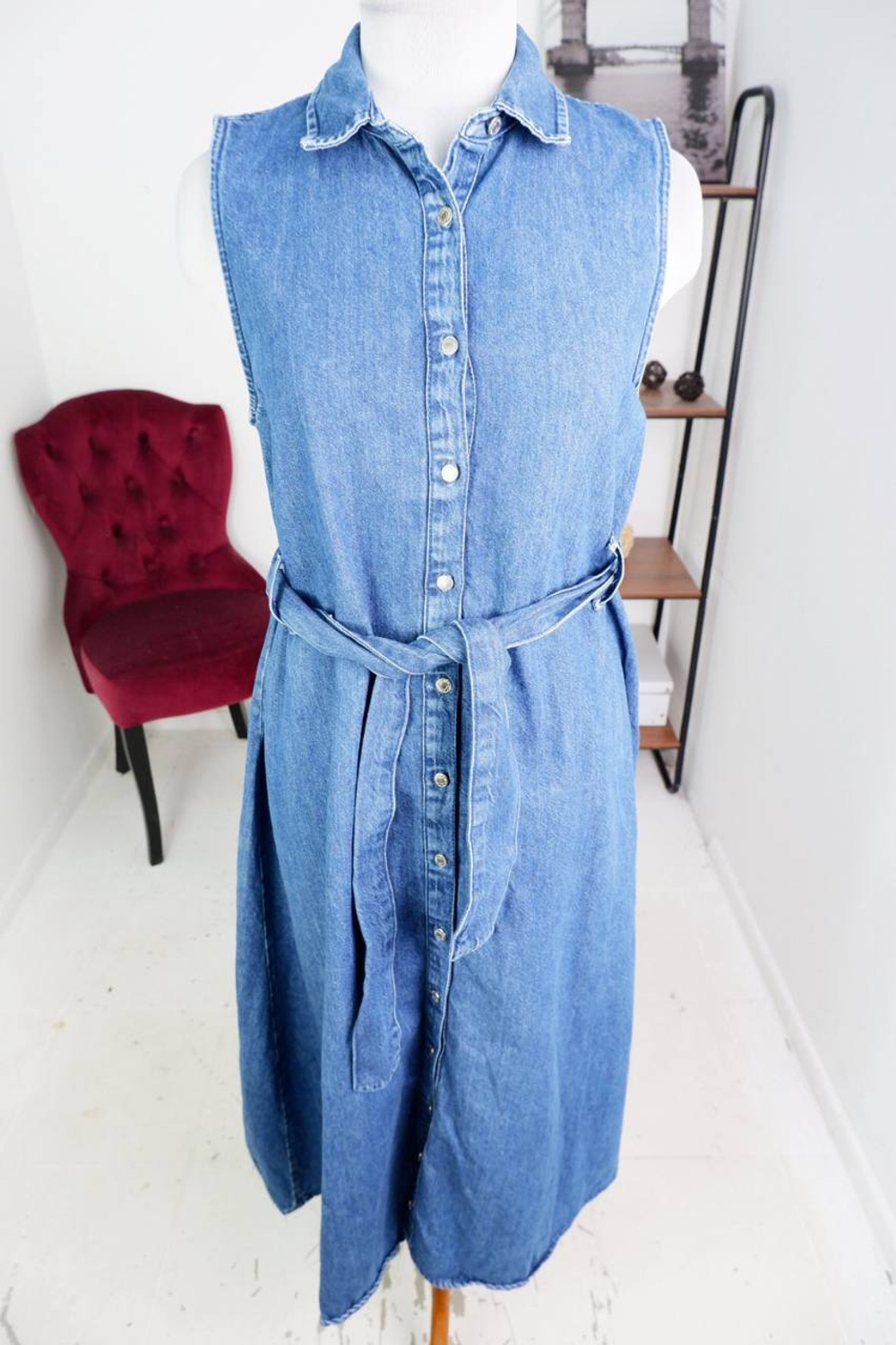 Платье Pull&Bear джинсовое длинное, маркировка 28, визуально на 42 размер