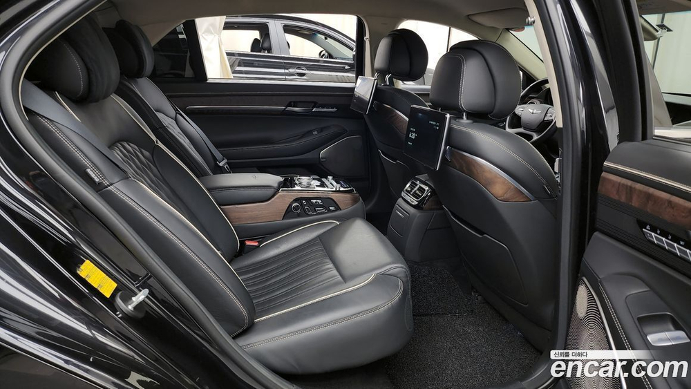 Genesis G90 3.8 AWD (08.2020)