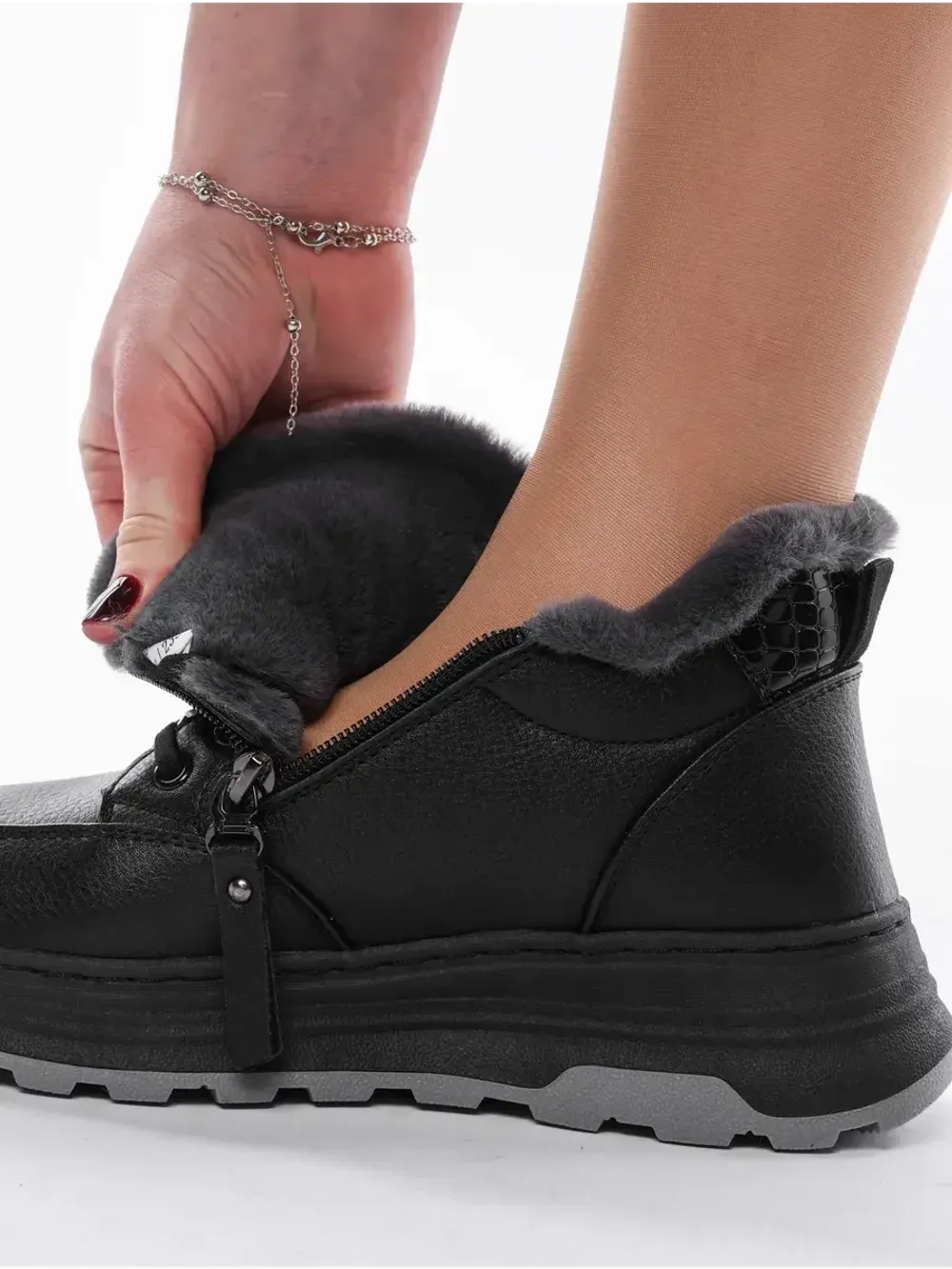 Кроссовки зимние