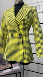 Приталенный жакет