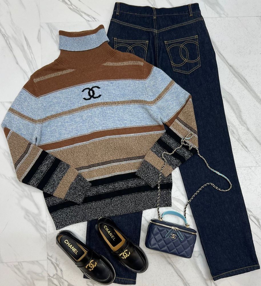 Свитер CHANEL Свитер CHANEL