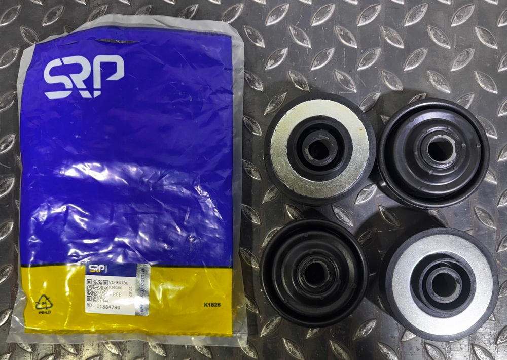 Подушка двигателя 11884790