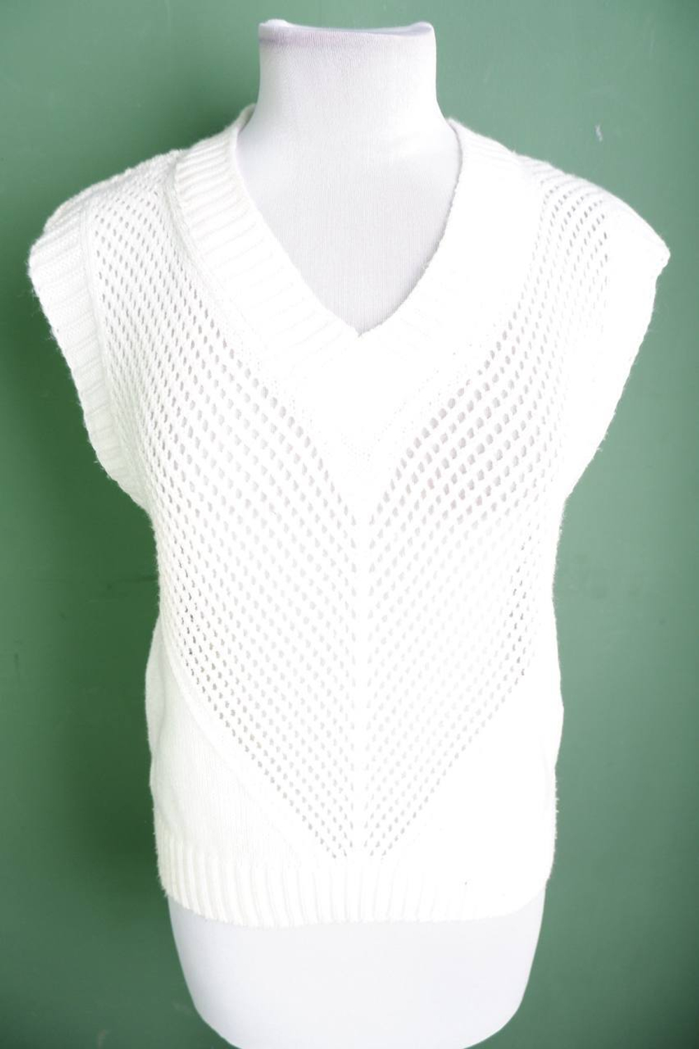 Джемпер стильного дизайна, визуально на 46 размер