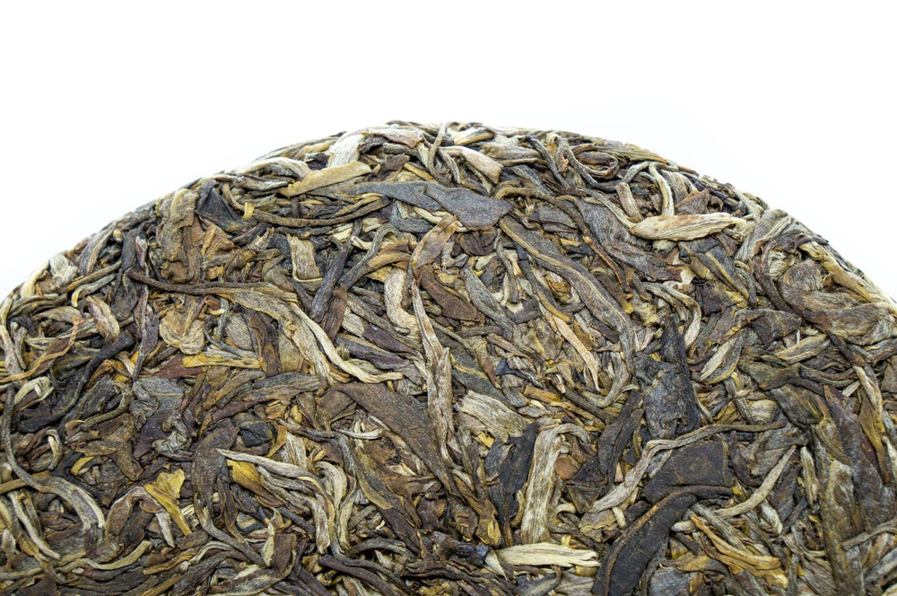 59305 Чай прессованный зеленый  Пуэр Шэн "Сэнчжун, Да Сюэ Шань", ци цзы бин 357гр