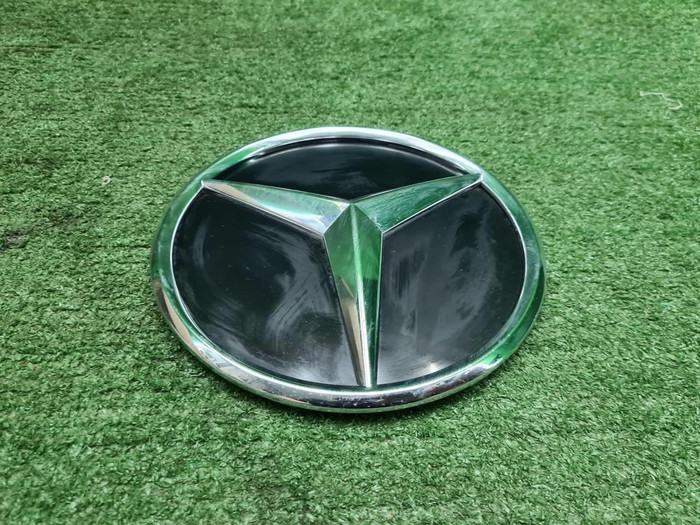 Эмблема решетки радиатора Mercedes GLE V167 18-24