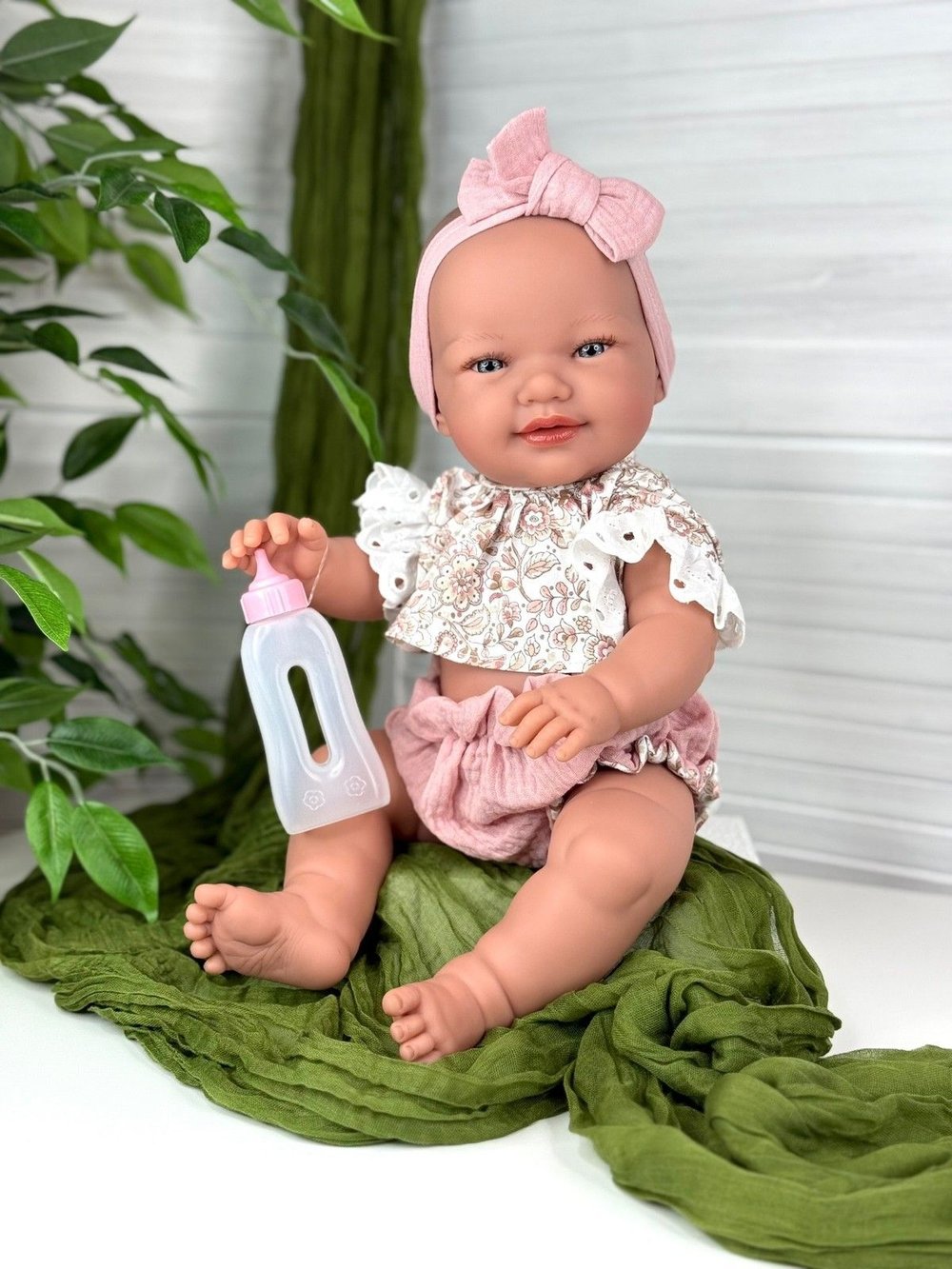 Кукла Manolo Dolls виниловая Vega 45см (8320)