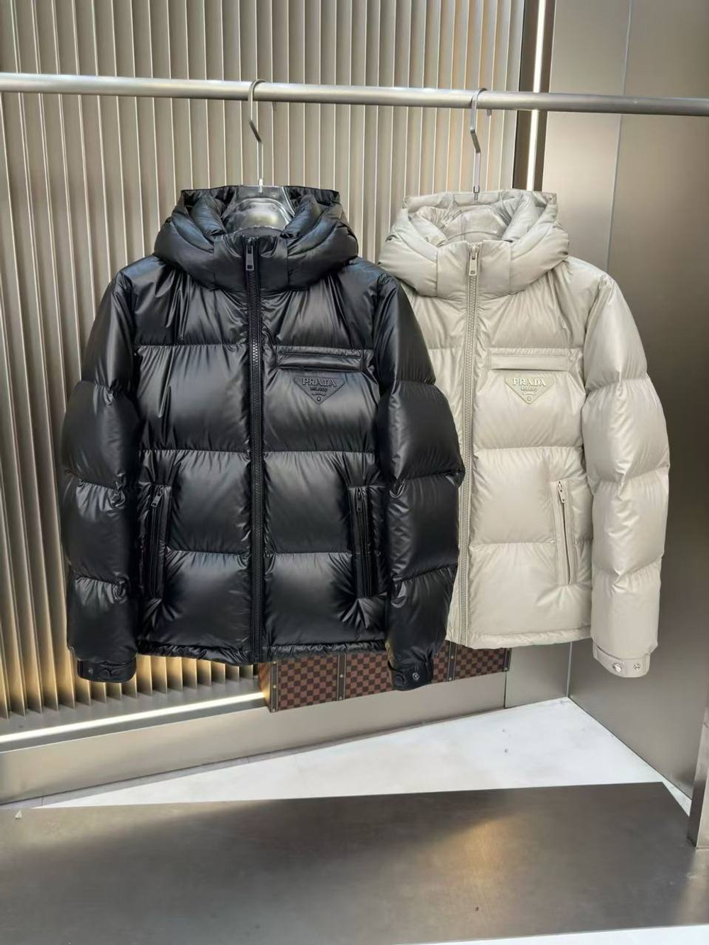 Пуховик Prada