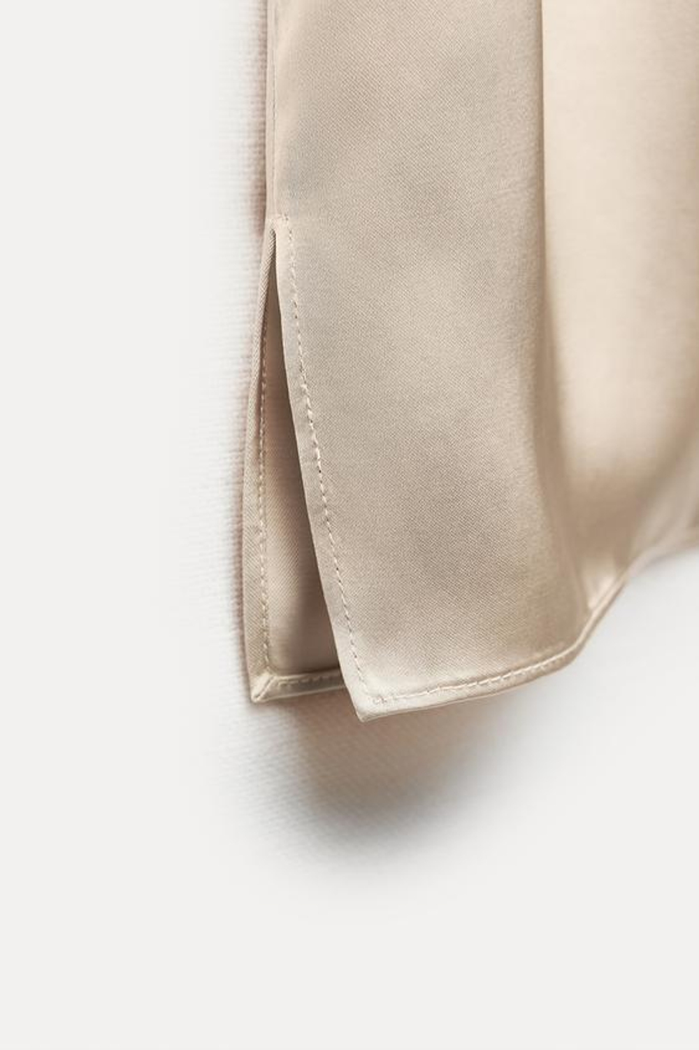 ZARA АТЛАСНЫЙ ТОП С ГОРЛОВИНОЙ ХАЛТЕР — ZW COLLECTION, БЕЖЕВЫЙ