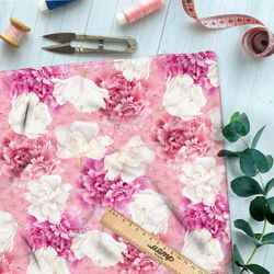 Ткань штапель воздушные нежные цветы на розовом фоне