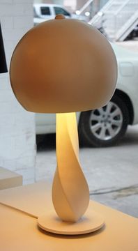 replica  Botero table lamp