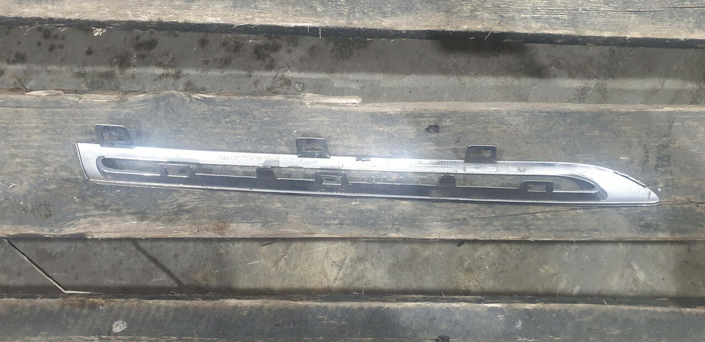 Молдинг решетки радиатора Mercedes GLC (X253) 15-19 Б/У Оригинал A2538880185