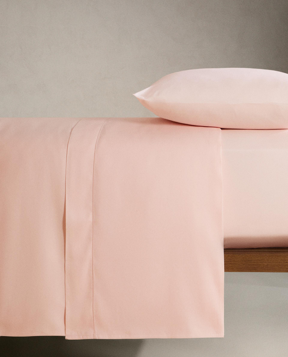 Zara Home - Атласная простыня с эластичной лентой, высота 40 см (300 нитей), розовый, 200х200х40 см