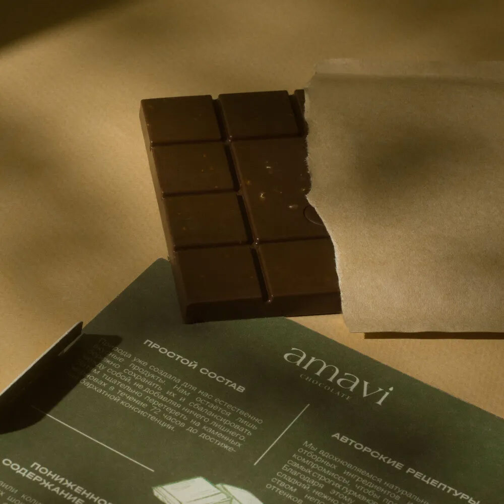 Шоколад горький 85% Amavi лесной орех, 50 г