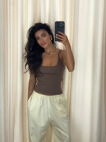 Майка из рибаны на бретелях brwn