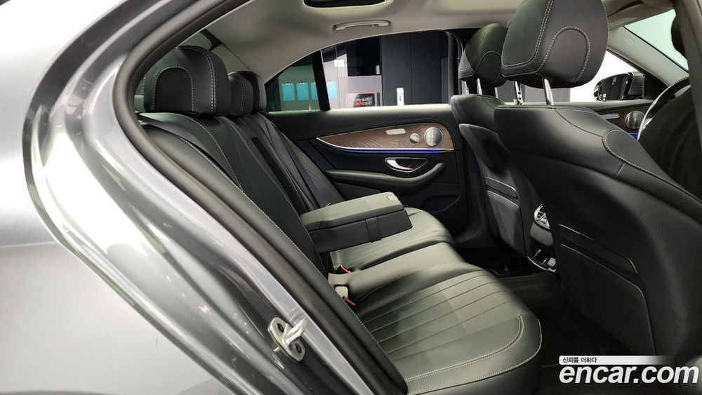 Mercedes-Benz E-Class W213 E300 Exclusive (08.2019)