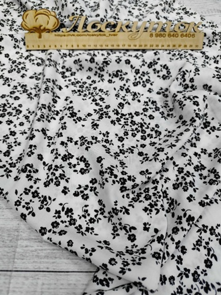 Штапель /  Цветы черные на белом