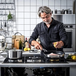 KitchenAid Набор из 2-х многослойных сковород 20+28см.