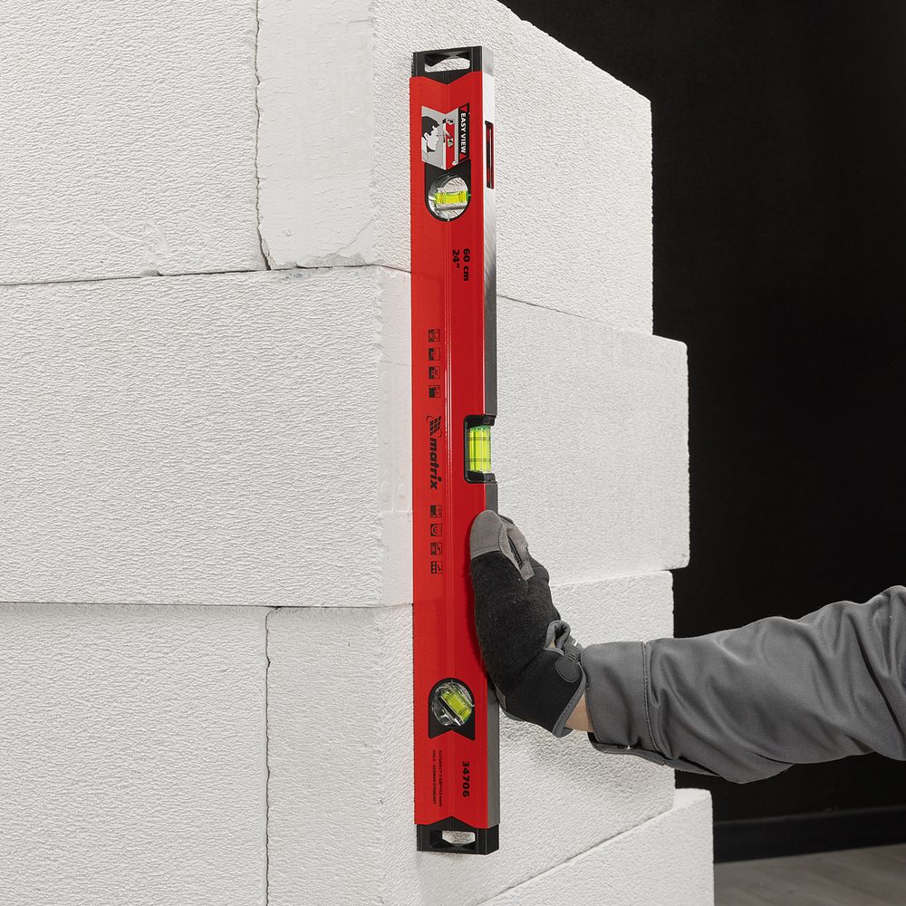 Уровень алюминиевый магнитный, 600 мм, фрезерованный, 3 глазка (1 зеркальный) усиленный Matrix