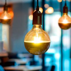 LED-G125-4W-3000K-E27-CL MIRROR-CHROME PLS02WH Лампа светодиодная. Форма шар. прозрачная колба с зеркальным отражателем. Серия Sky. Теплый белый свет 3000K. Картон. ТМ Uniel