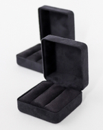 Чёрный футляр «Феликс» под пару колец.