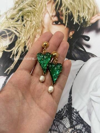 Серьги в форме "Сердца" зеленые с подвесками из натурального жемчуга