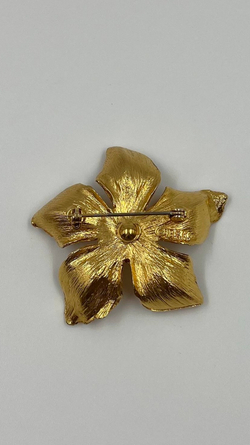 Брошь Цветок BSK