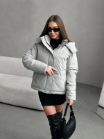 Куртка демисезонная короткая с капюшоном