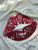 Нашивка в пайетках "Губы" красная с белым 20х27 см