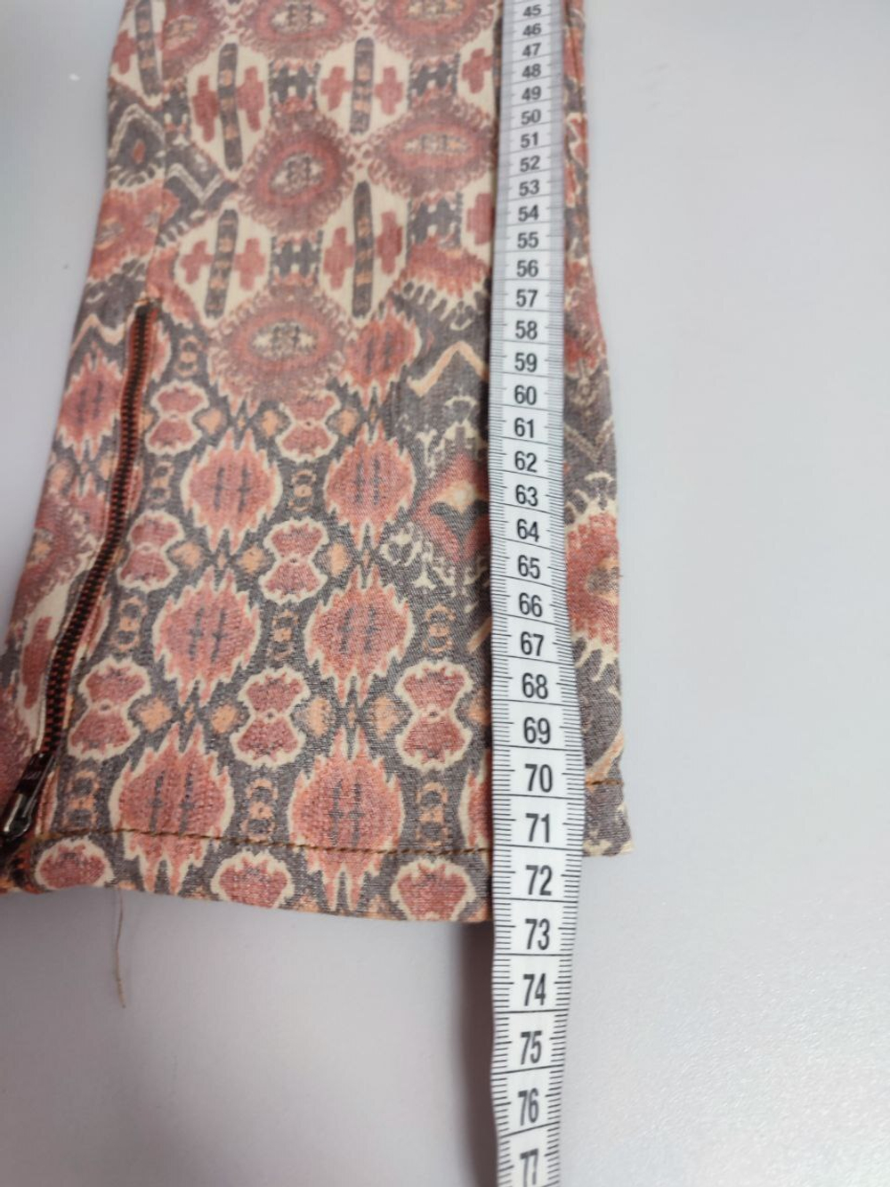 Брюки Pull&Bear с принтом 42 размер