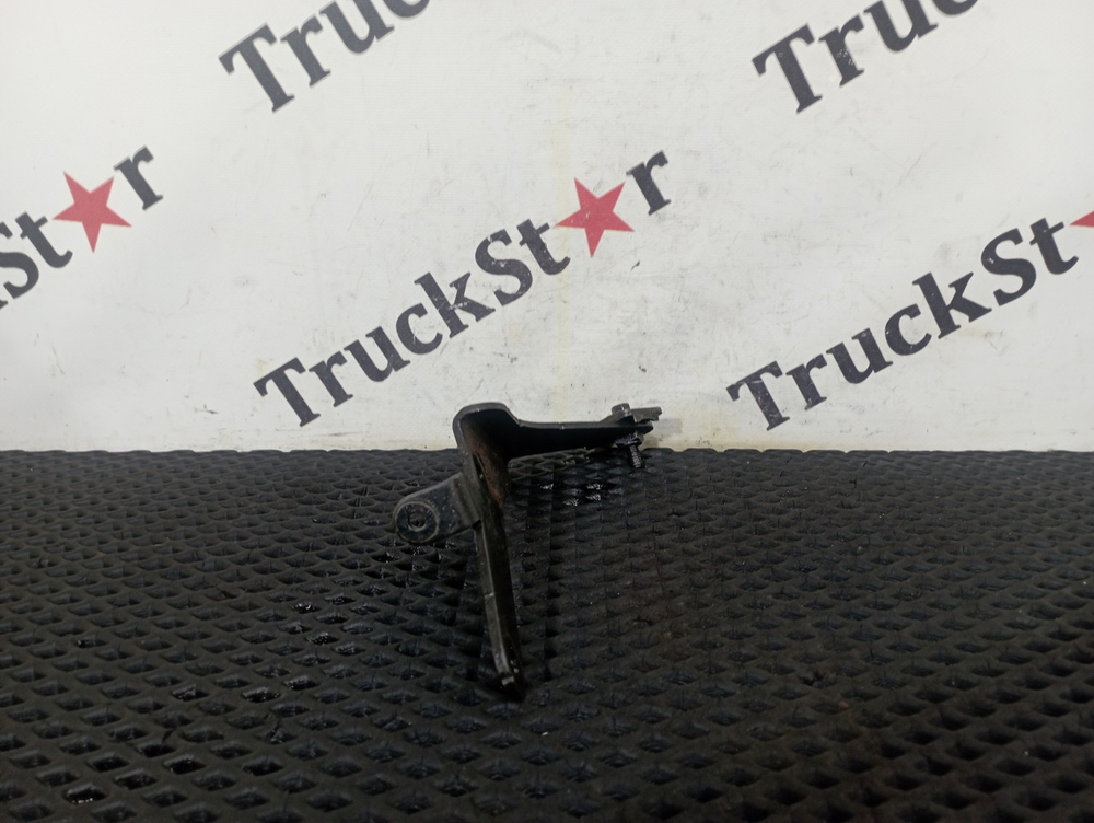 Кронштейн диффузора вентилятора