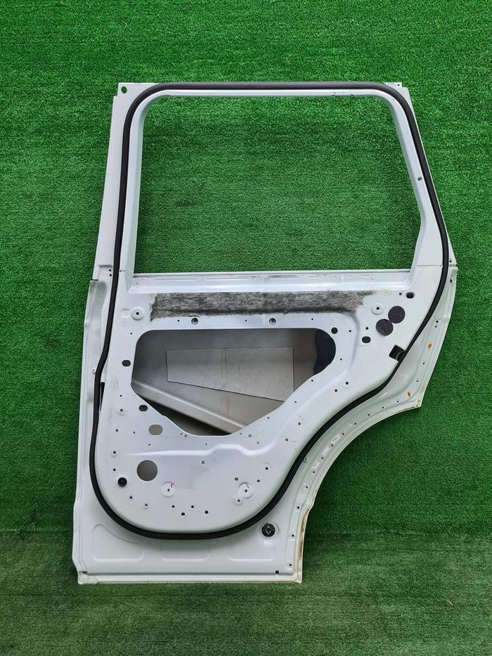 Дверь задняя правая RR Vogue 4 L405 (2012-2022)