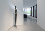 Гардероб Yomei Loop light sculpture and coat rack