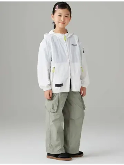 Брюки карго с наружными карманами