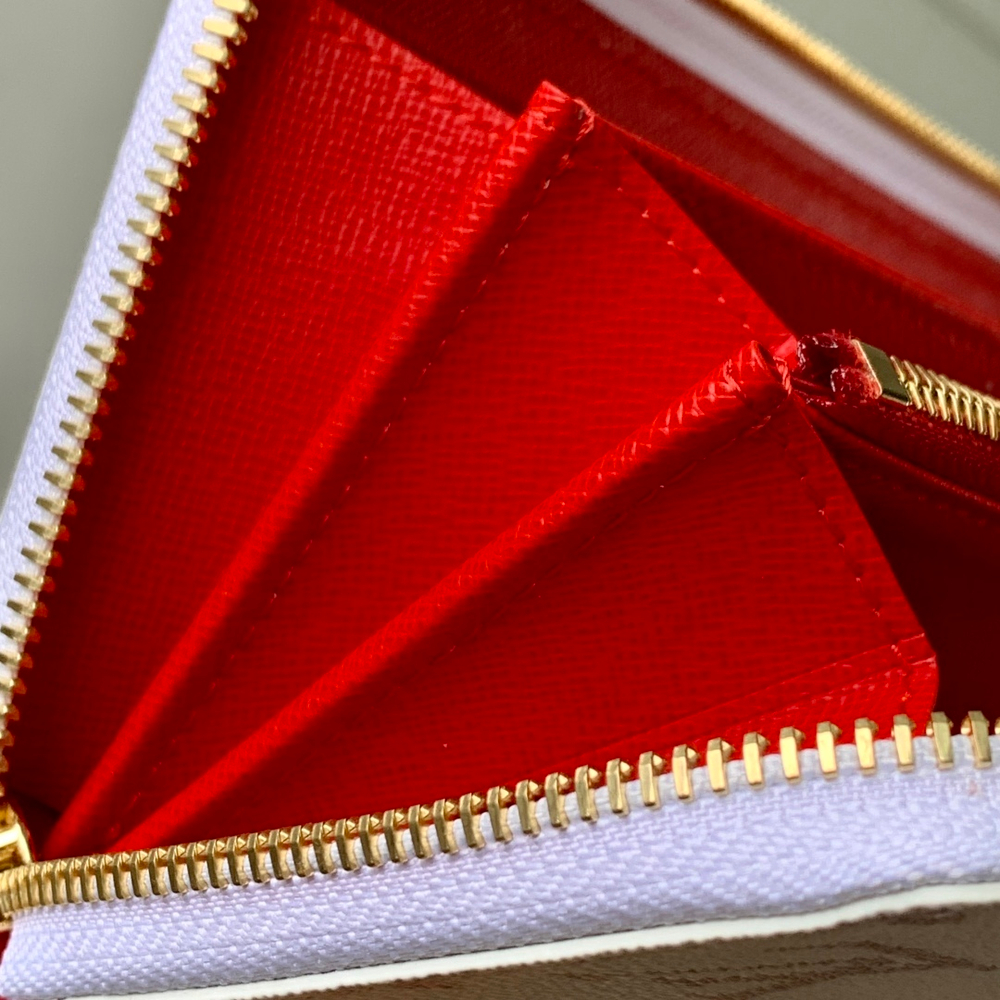 Louis Vuitton Zippy Wallet