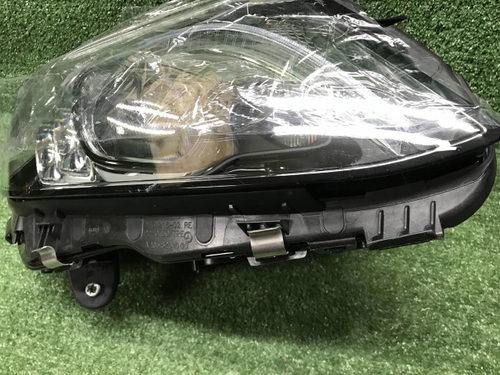 Фара правая Mercedes C w205 (18-23) Multibeam LED